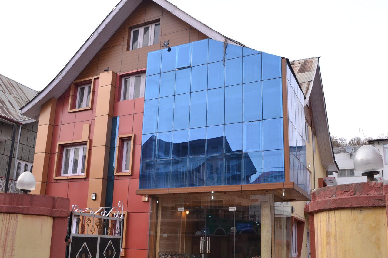 Hotel Grg Residency Srīnagar Exteriör bild